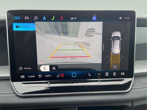 Used 2025 Volkswagen Tiguan SE R-Line image 30