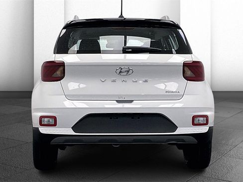 New 2025 Hyundai Venue Limited image 4