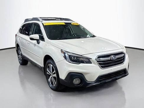 Used 2018 Subaru Outback 2.5i Limited AWD/4WD image 3