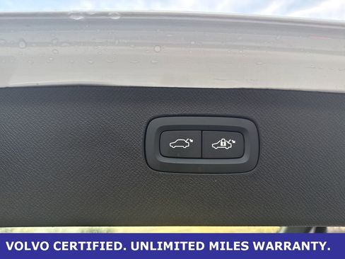 Certified 2025 Volvo XC90 B6 Plus image 8