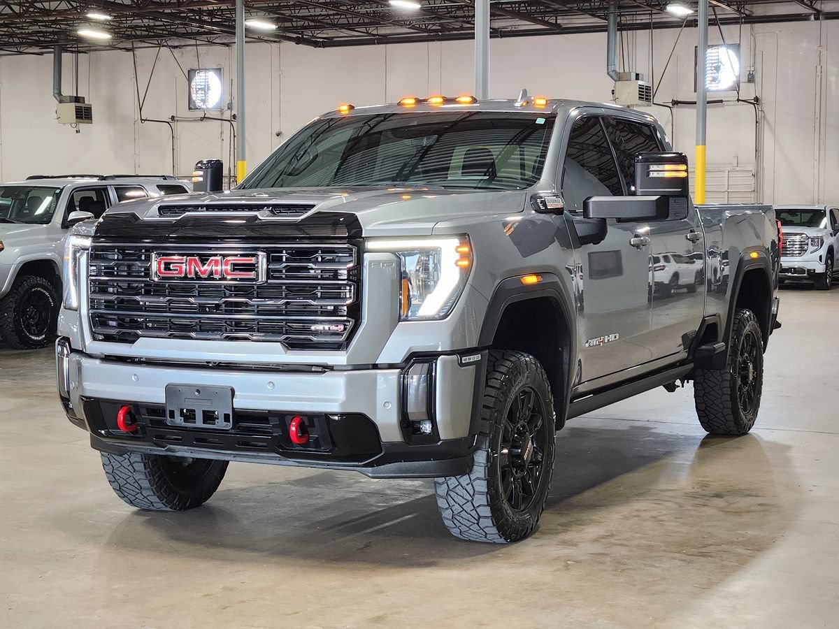 Used 2024 GMC Sierra 2500 AT4 w/ AT4 Premium Plus Package AWD/4WD image 4