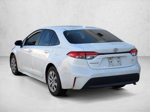 Used 2023 Toyota Corolla LE image 7