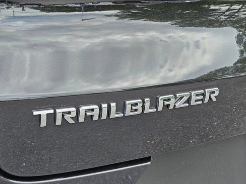 Used 2025 Chevrolet TrailBlazer ACTIV w/ Convenience Package FWD image 16