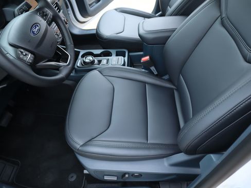 New 2026 Ford Maverick Lariat w/ Black Appearance Package AWD/4WD image 12