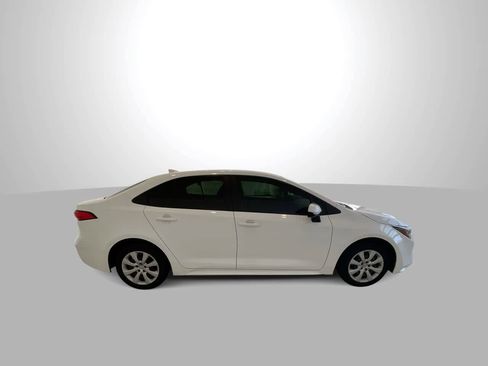 Used 2021 Toyota Corolla LE image 9