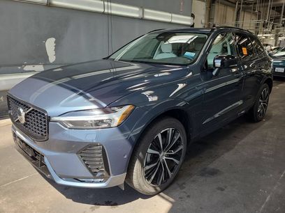 Used 2023 Volvo XC60 B5 Plus w/ Climate Package