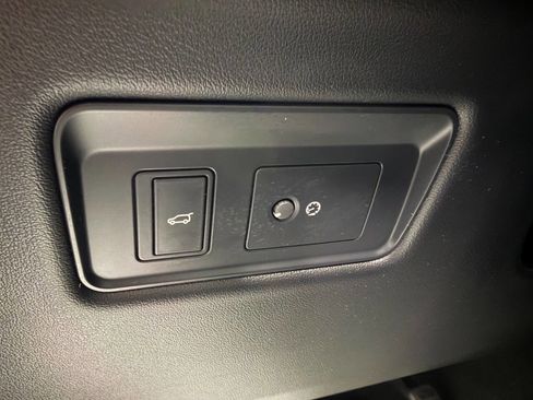 Used 2019 Land Rover Range Rover Sport HST image 29