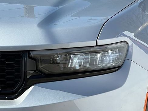 Used 2024 Jeep Grand Cherokee Limited w/ Luxury Tech Group II image 46