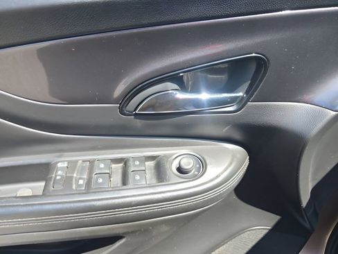 Used 2019 Buick Encore Preferred AWD/4WD image 11