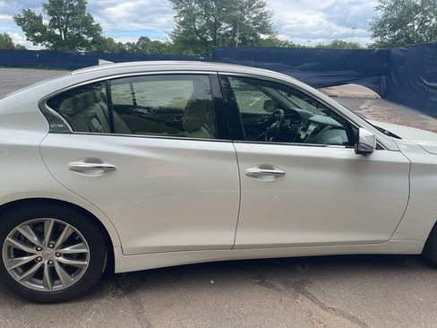 Used 2016 INFINITI Q50 3.0t Premium w/ Driver Assistance Package RWD image 15