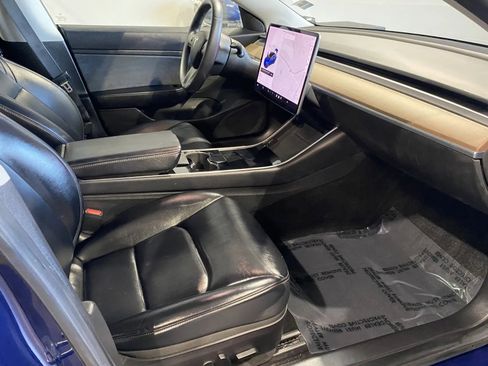 Used 2020 Tesla Model 3 Standard Range Plus image 6