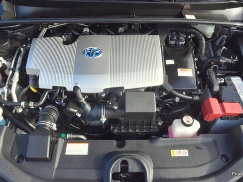 Used 2022 Toyota Prius L Eco image 6