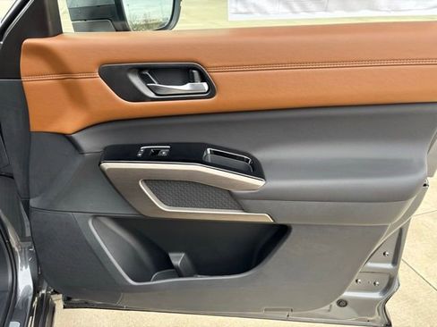 New 2025 Nissan Pathfinder Platinum w/ Cargo Package image 16