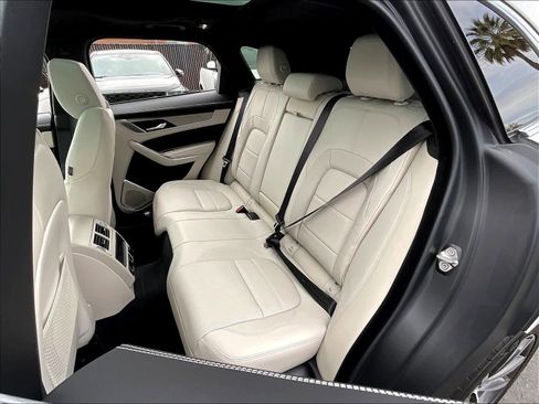 New 2026 Jaguar F-PACE R-Dynamic S image 12