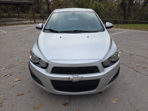 Used 2016 Chevrolet Sonic LT FWD image 9