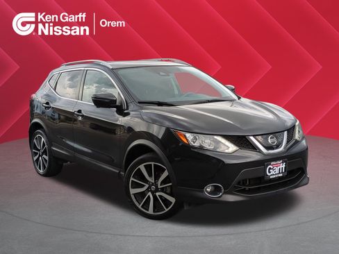 Used 2017 Nissan Rogue Sport SL w/ SL Premium Package image 1