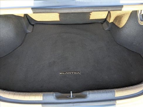 Used 2023 Hyundai Elantra SEL image 6