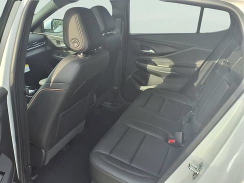 New 2026 Buick Envista Avenir FWD image 18