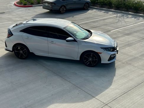 Used 2020 Honda Civic Sport image 12