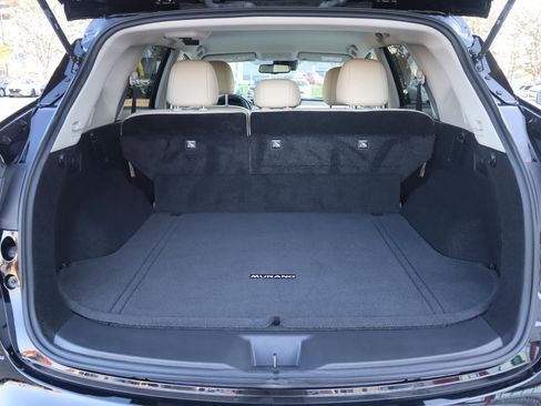 Certified 2024 Nissan Murano SV image 36