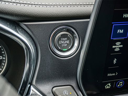 New 2025 Chevrolet Blazer LT w/ Convenience Package image 25