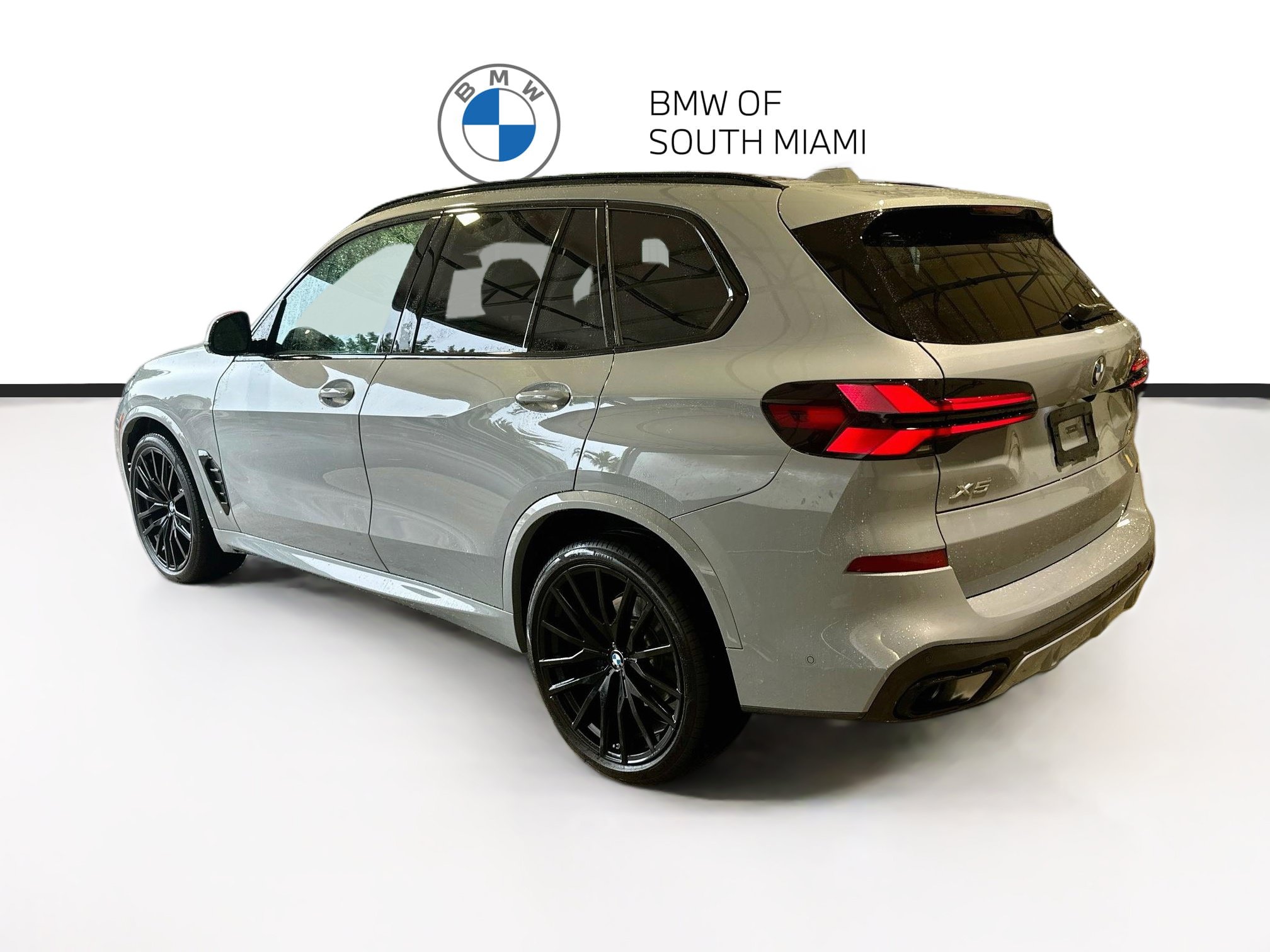 Certified 2024 BMW X5 sDrive40i w/ M Sport Package RWD image 5