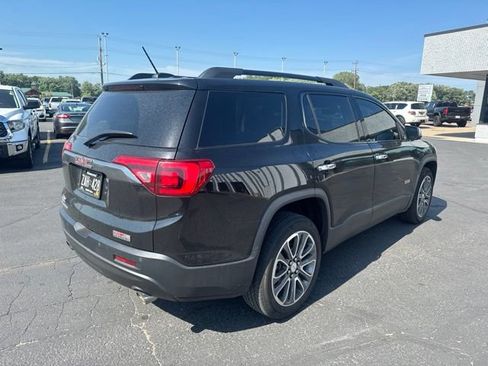 Used 2017 GMC Acadia SLT AWD/4WD image 10