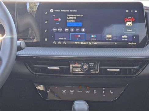 New 2026 Nissan Kicks SR image 11