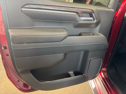 New 2026 GMC Sierra 1500 SLT w/ SLT Premium Plus Package image 8