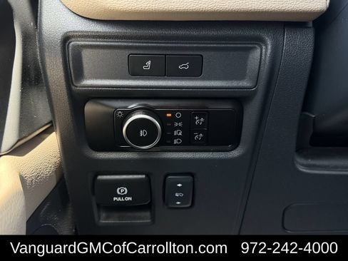 Used 2024 Ford Expedition Limited RWD image 29