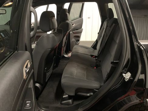 Used 2017 Jeep Grand Cherokee Laredo w/ Quick Order Package 23E image 42