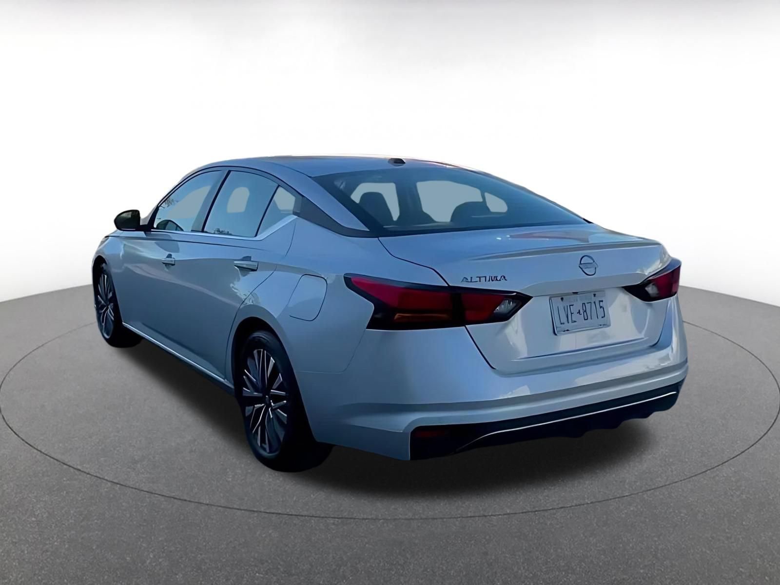 Used 2026 Nissan Altima 2.5 SV FWD image 3