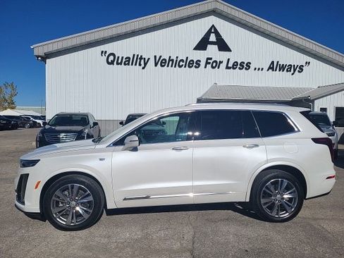 Used 2022 Cadillac XT6 Premium Luxury w/ Technology Package image 7