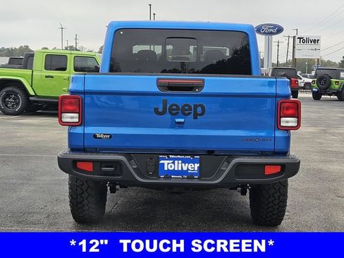 New 2025 Jeep Gladiator Sport image 8