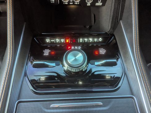 Used 2024 Jeep Grand Wagoneer Series III w/ Rear Seat Video Group 1 image 23