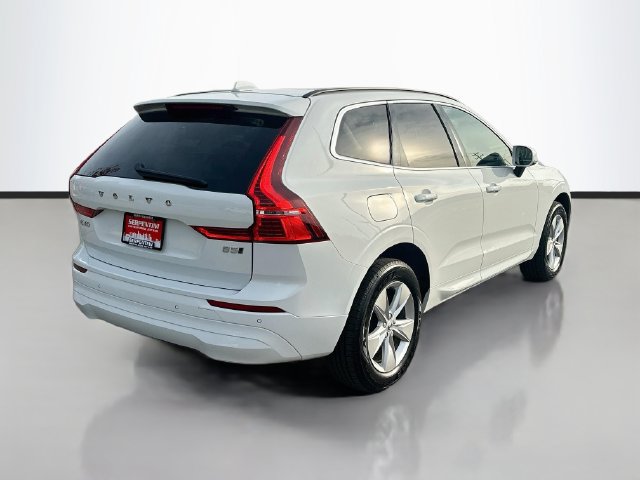 Used 2022 Volvo XC60 B5 Momentum AWD/4WD image 5