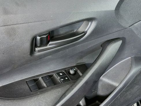 Used 2025 Toyota Corolla LE FWD image 15