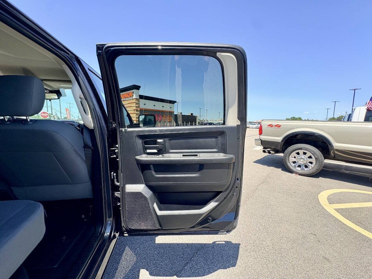 Used 2016 RAM 1500 Express AWD/4WD image 30