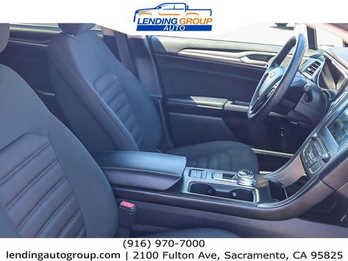 Used 2018 Ford Fusion SE image 14