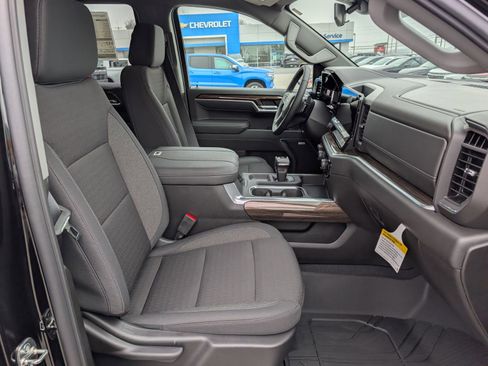 New 2026 Chevrolet Silverado 1500 RST w/ Dark Appearance Package image 9