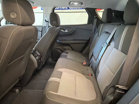 Used 2025 Chevrolet Blazer LT FWD image 19