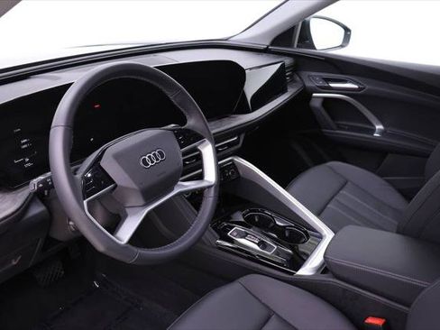 Certified 2025 Audi Q5 Premium w/ Convenience Package AWD/4WD image 7