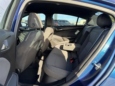 Used 2019 Chevrolet Cruze LT w/ Convenience Package image 12
