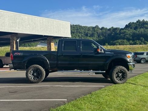Used 2015 Ford F250 Lariat w/ Lariat Interior Package AWD/4WD image 8