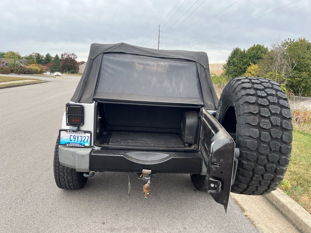 Used 2009 Jeep Wrangler Sahara AWD/4WD image 8