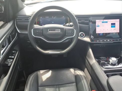 Used 2024 Jeep Wagoneer Series II w/ Premium Group I AWD/4WD image 4