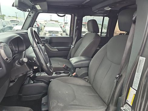 Used 2016 Jeep Wrangler Unlimited Sport AWD/4WD image 3
