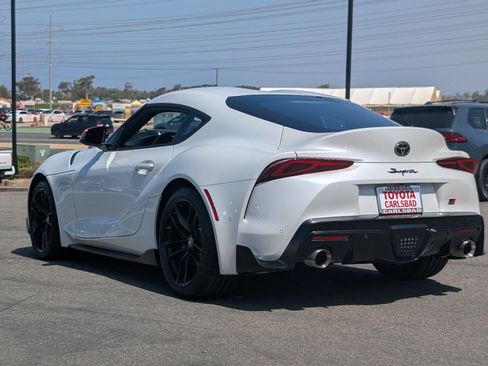Used 2020 Toyota Supra Launch Edition w/ Driver Assist Package RWD image 10