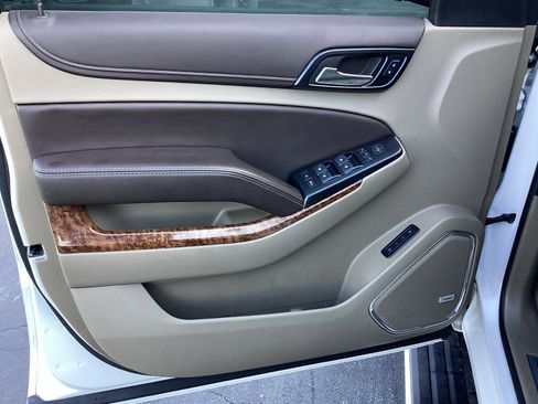 Used 2019 Chevrolet Suburban Premier image 25