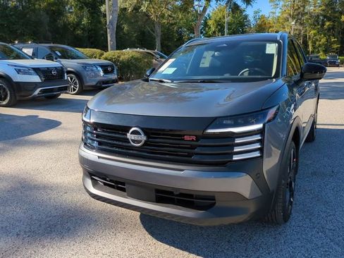 New 2026 Nissan Kicks SR image 9